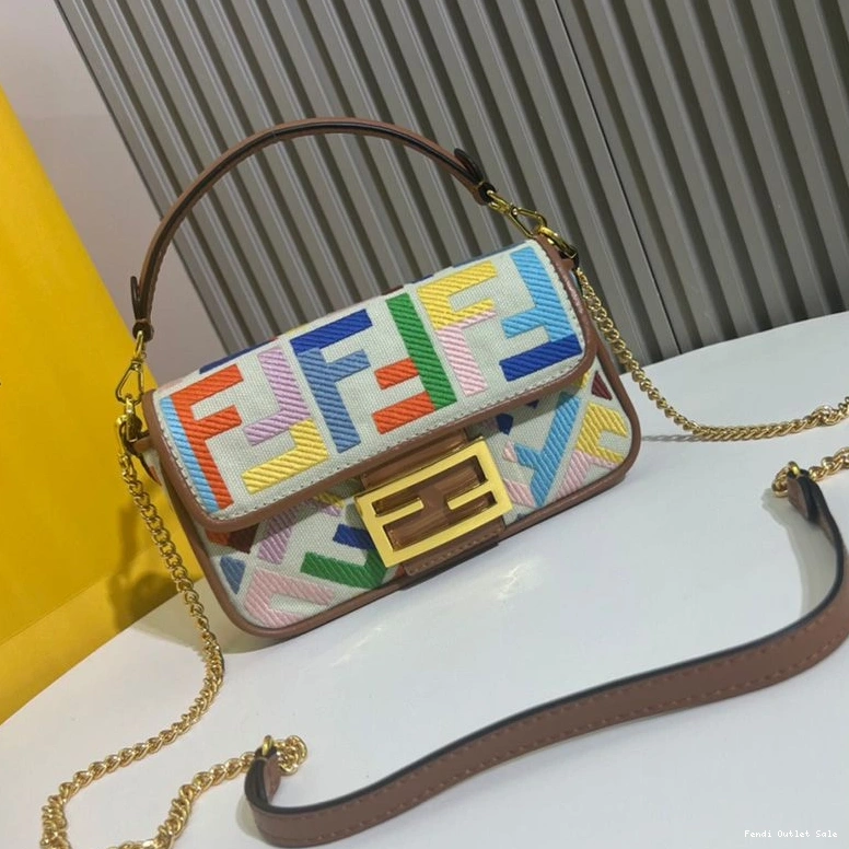 Multi FF Bag Beige Baguette Canvas In Fendi Motif Mini 0721